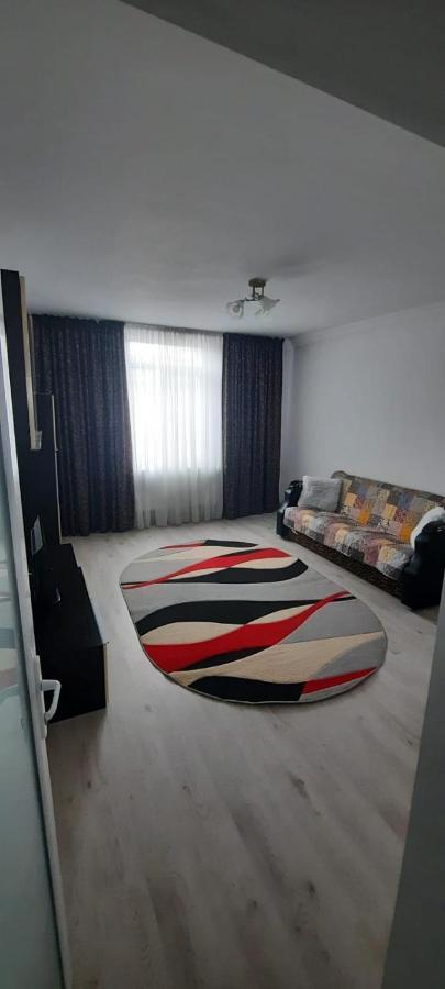 Apartament La Denis Birlad Экстерьер фото