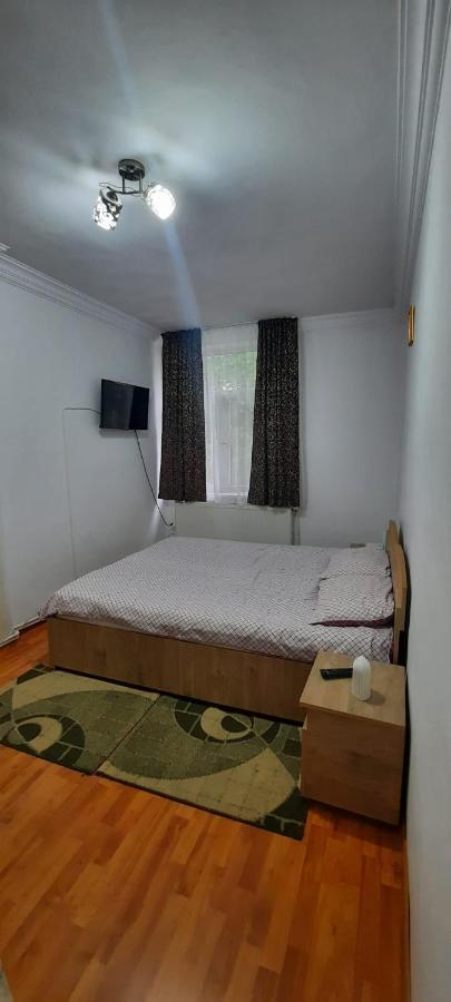 Apartament La Denis Birlad Экстерьер фото